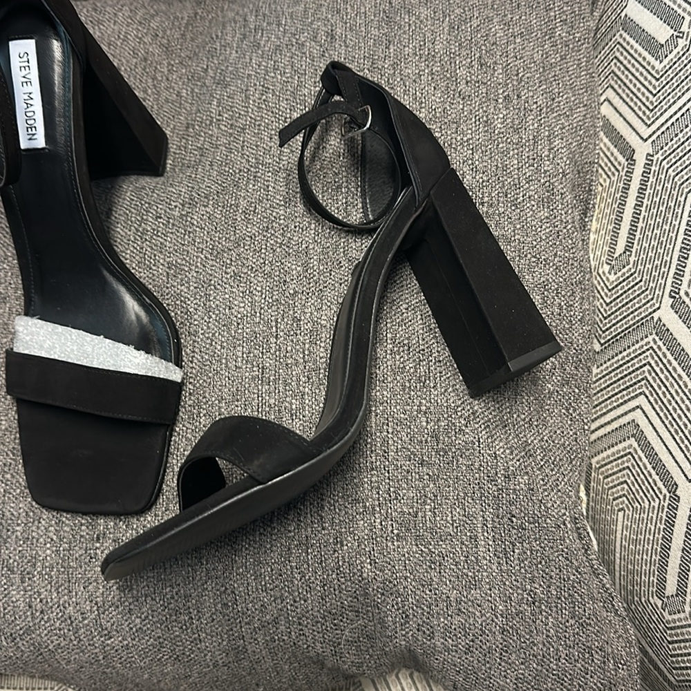 NIB STEVE MADDEN LADIES SANDALS
